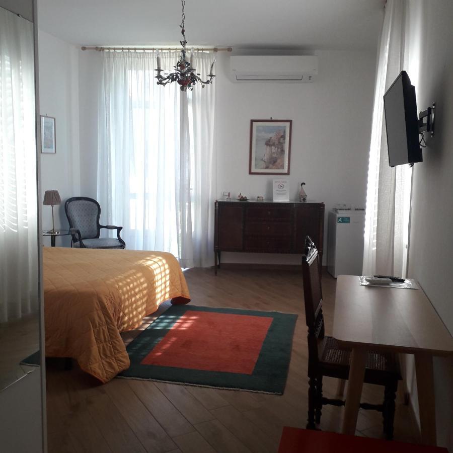 B&B Villa Ocsia San Giorgio a Cremano Bagian luar foto