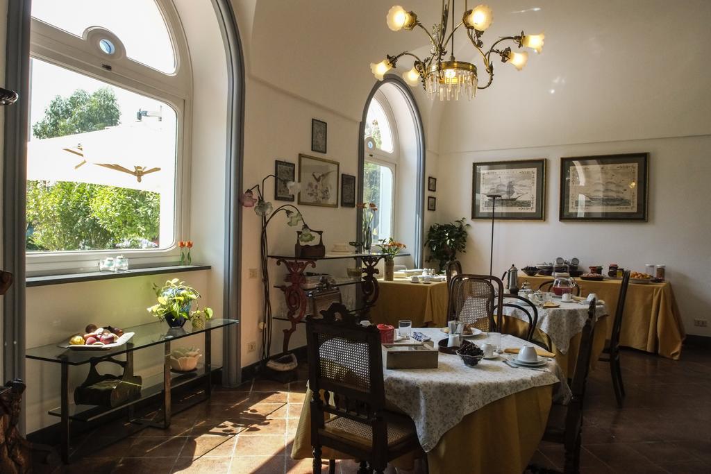 B&B Villa Ocsia San Giorgio a Cremano Bagian luar foto