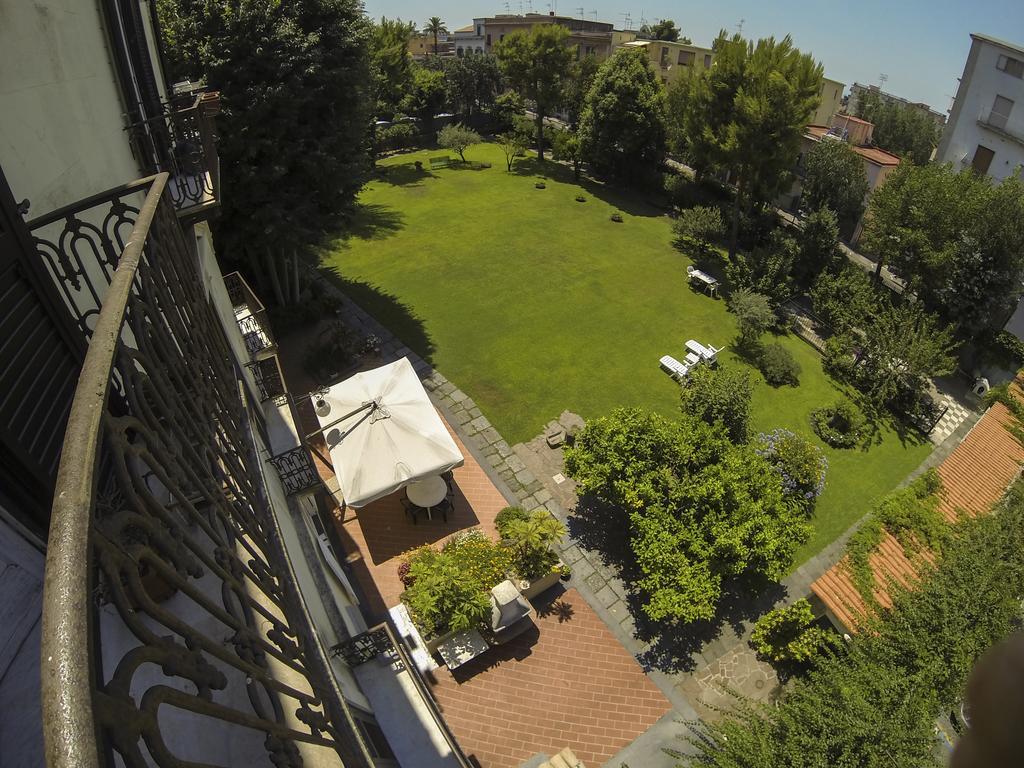 B&B Villa Ocsia San Giorgio a Cremano Bagian luar foto